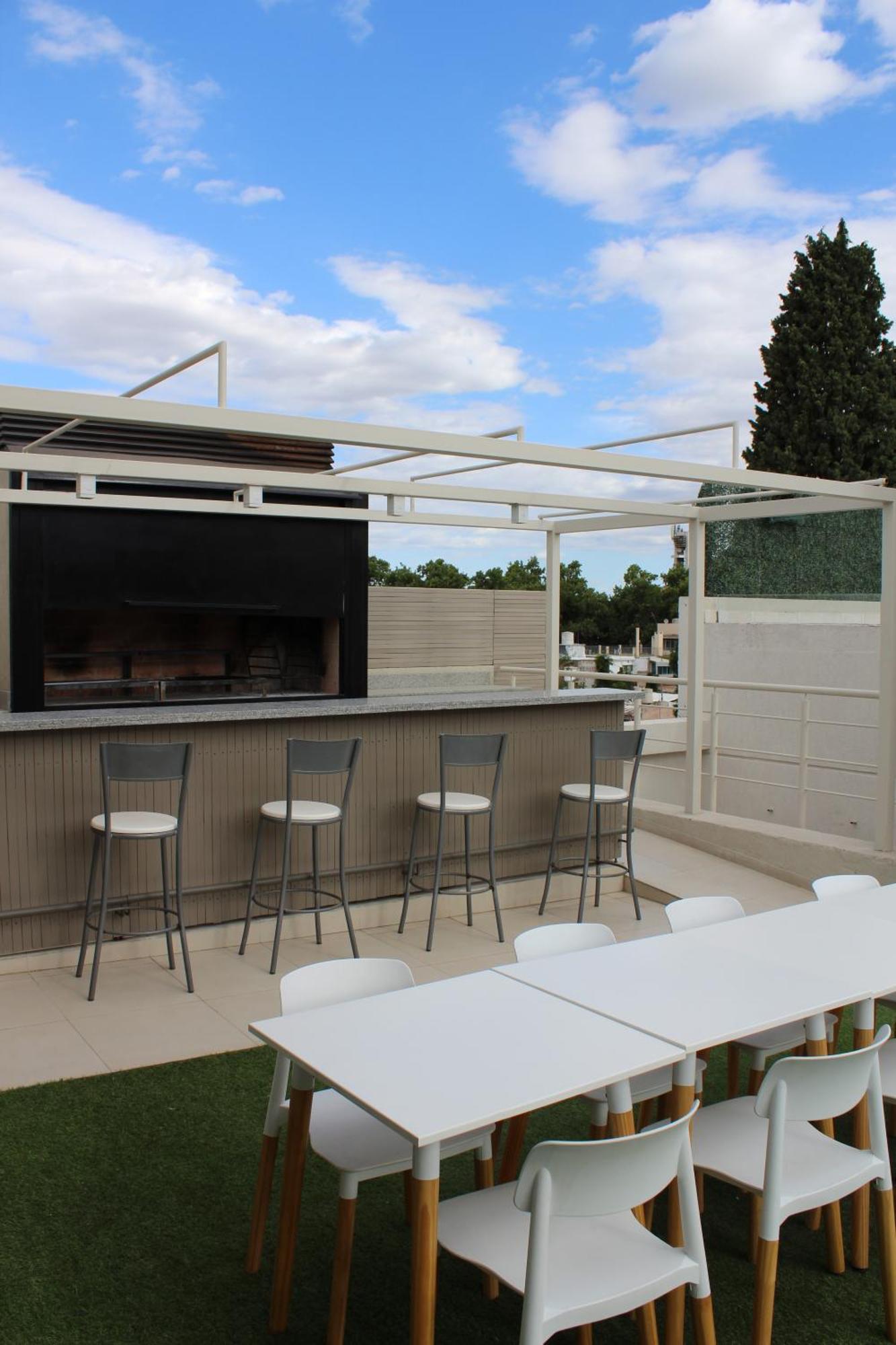 Nomade Mdz Guest house *